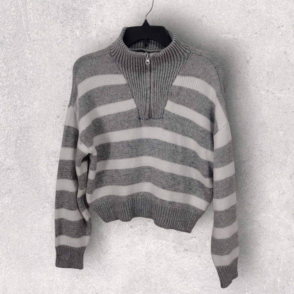 Stradivarius Women's Knit Striped Sweater Size Medium - NWOT - Picture 2 of 5